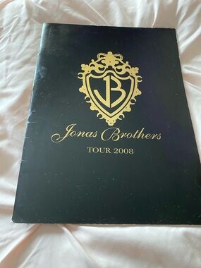 Jonas Brothers Look Me In The Eyes Tour 2008 Book